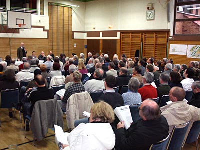 voll besetzter Saal